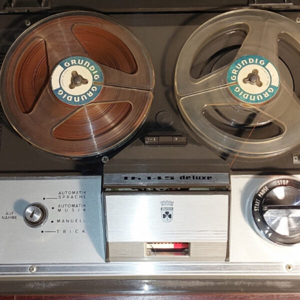 Магнітофон Grundig TK 145