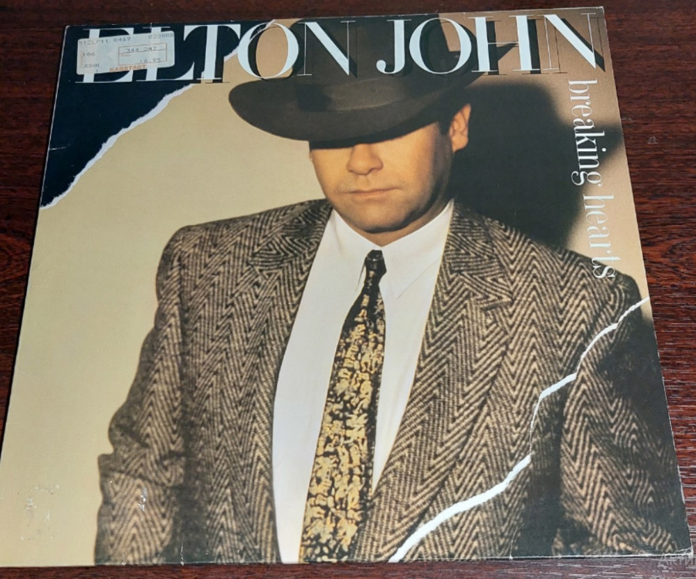Elton John – Breaking Hearts